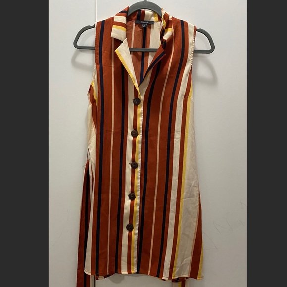 F21 sleeveless dress with belt - Picture 2 of 6